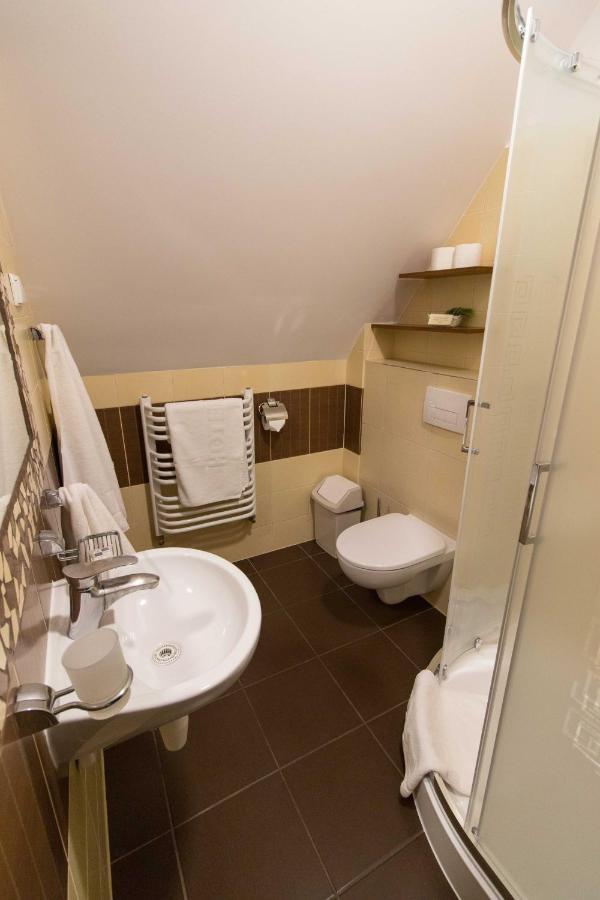 Osrodek Wypoczynkowy Iskra Hotel Piwniczna-Zdroj Стая снимка